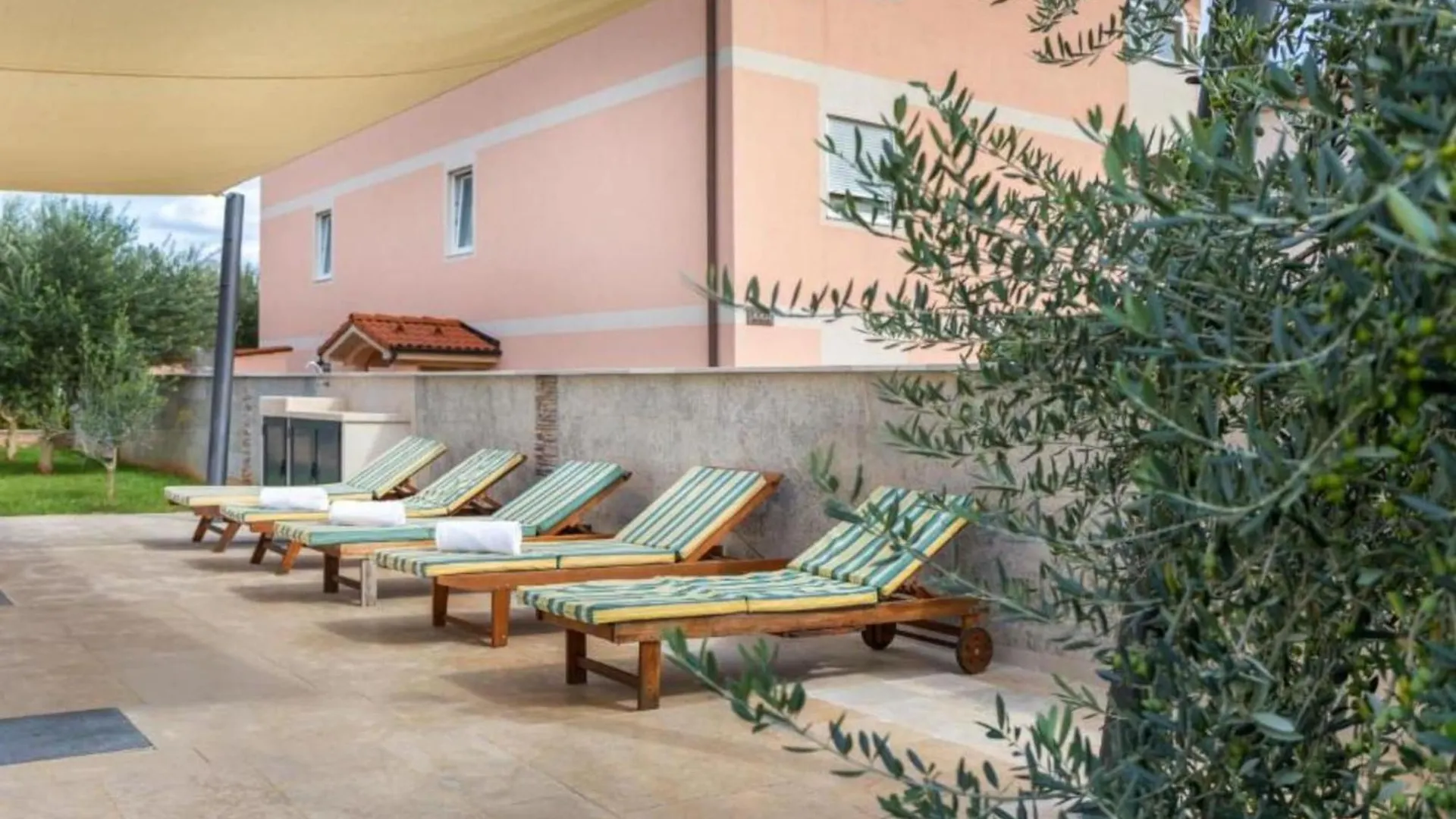 Villa Casa Gigi With Swimming Pool - Four Bedroom Villa Medulin