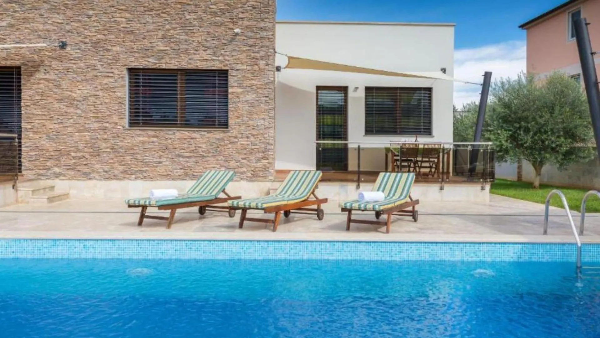 Villa Casa Gigi With Swimming Pool - Four Bedroom Villa Medulin 0*,