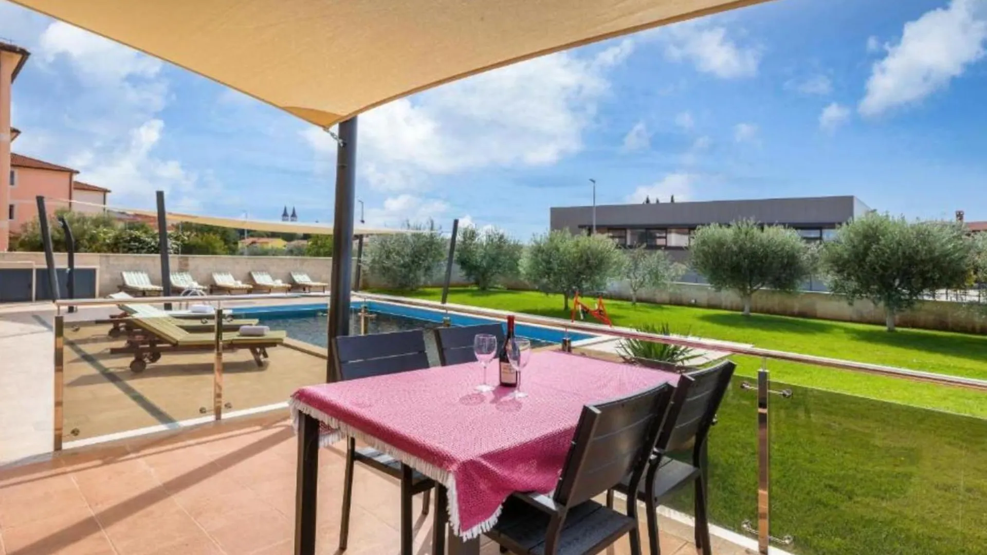 Villa Casa Gigi With Swimming Pool - Four Bedroom Villa Medulin 0*,  Kroatien